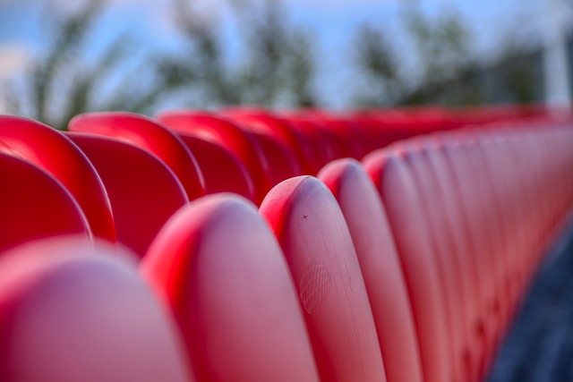 船正是靠着 船正是靠着